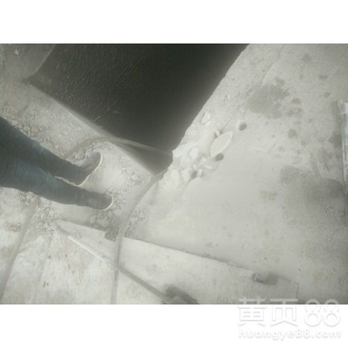 【楚雄地基岩石开挖金土石方免爆破裂石机来厂考察】- 